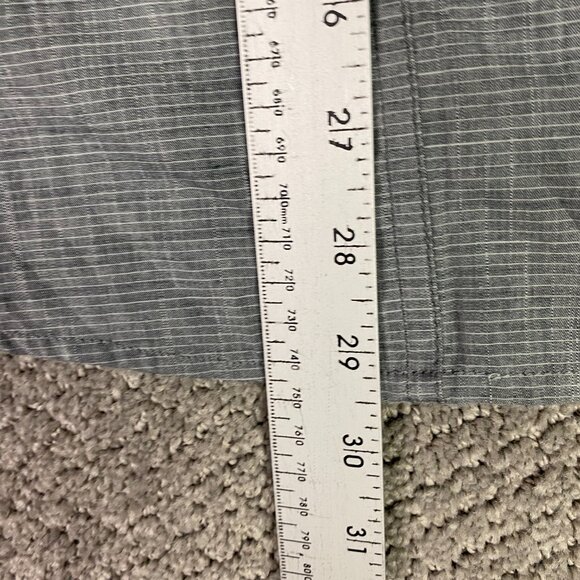 Kuhl Karib Short Sleeve Button Down Shirt Men's Medium Gray Hiking Outdoors 7460 - Picture 10 of 10